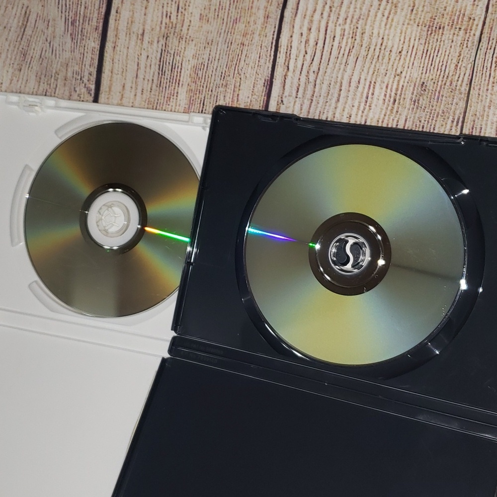 Multiple DVD's - Picture 7 of 9